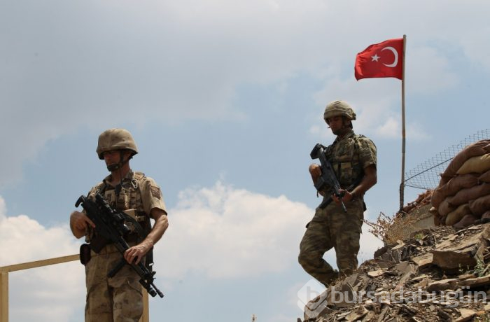 Baba oğul omuz omuza vatan nöbetinde