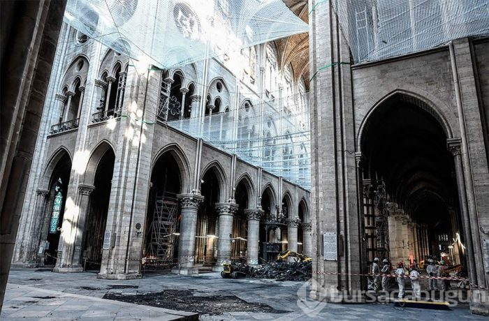 Notre Dame'ın yangın sonrası yeniden inşası başladı