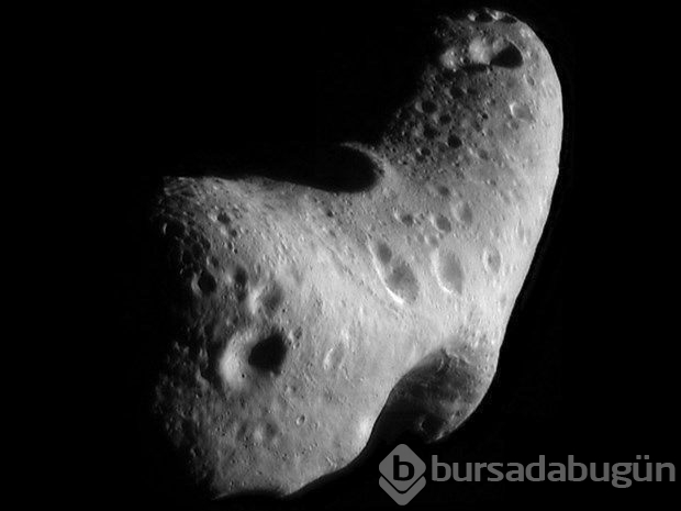 Dünya'yı teğet geçecek! (Giza Piramidi boyutunda)