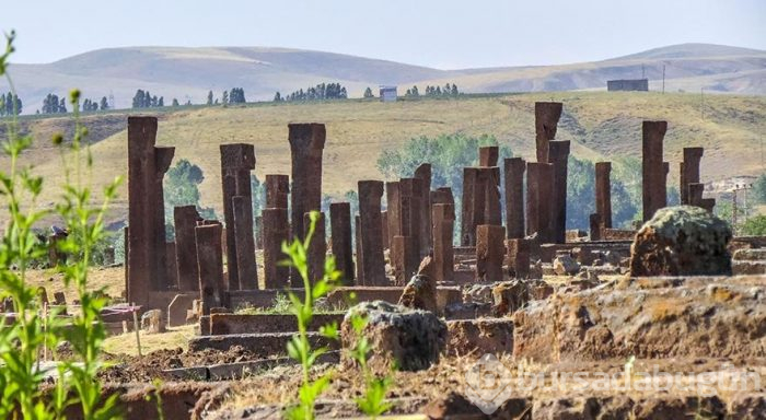 Anadolu'nun tapusu: Ahlat Selçuklu Mezarlığı