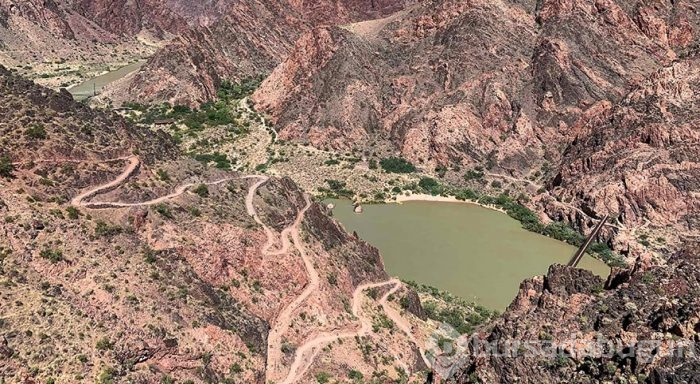 Doğa yürüyüşçülerinin ana rotası Güney Kaibab Parkuru