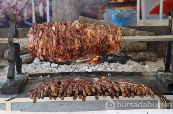 Yöresel lezzetleri tanıtmak için yollardalar