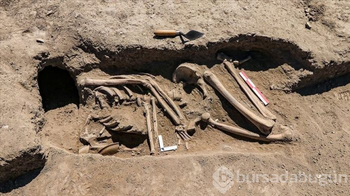 Kafatası olmayan 2 bin 700 yıllık sıra dışı iskelet (Van Kalesi)