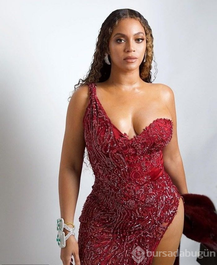 Beyonce Muhteşem Gatsby temalı partinin yıldızı oldu