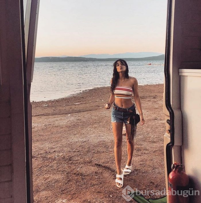 Erkan Kolçak Köstendil ve Cansu Tosun'un karavan tatili