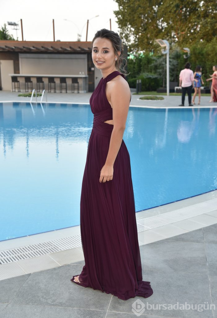 Bursa Öncü'de mezuniyet coşkusu