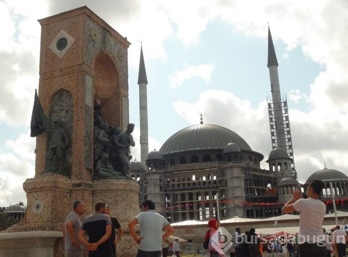 Taksim Camii'nin son hali havadan görüntülendi