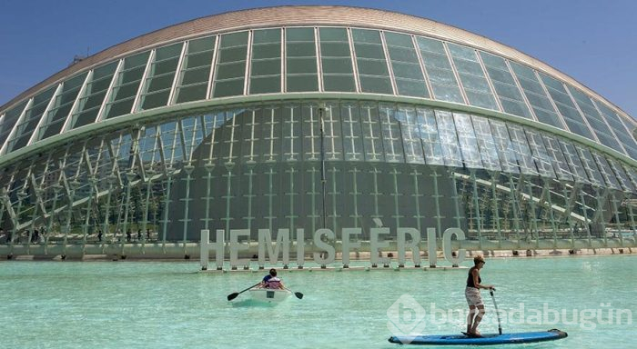 22. yüzyılın fütüristik yapısı: Valencia Sanat ve Bilim Şehri