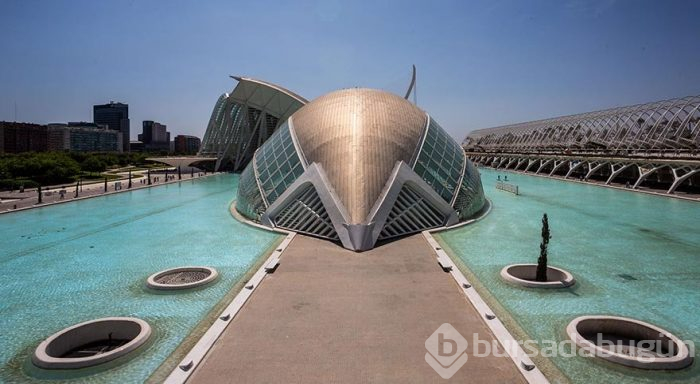 22. yüzyılın fütüristik yapısı: Valencia Sanat ve Bilim Şehri