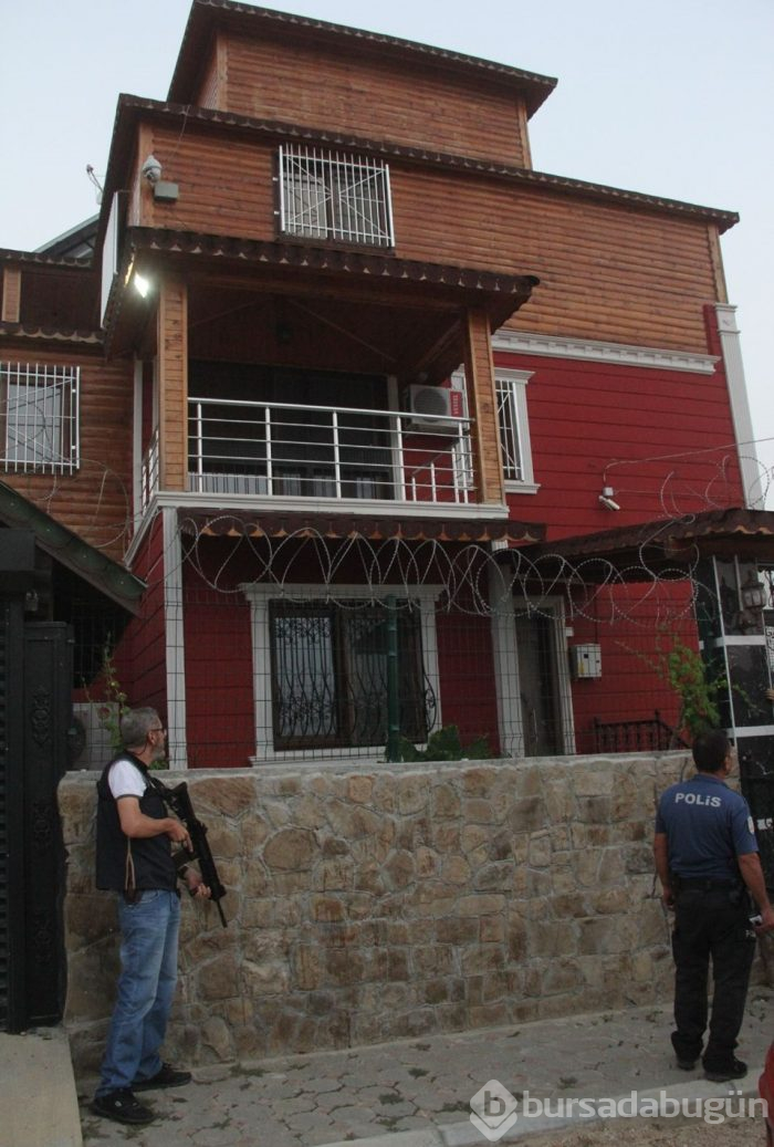 Çete liderinin evine veterinerli baskın