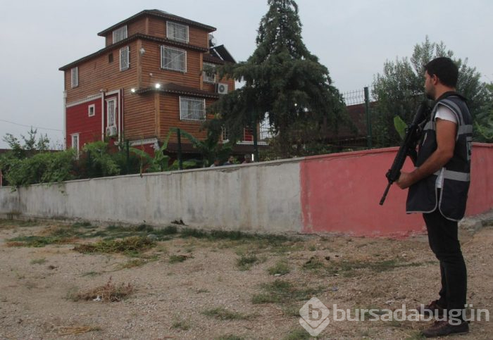 Çete liderinin evine veterinerli baskın