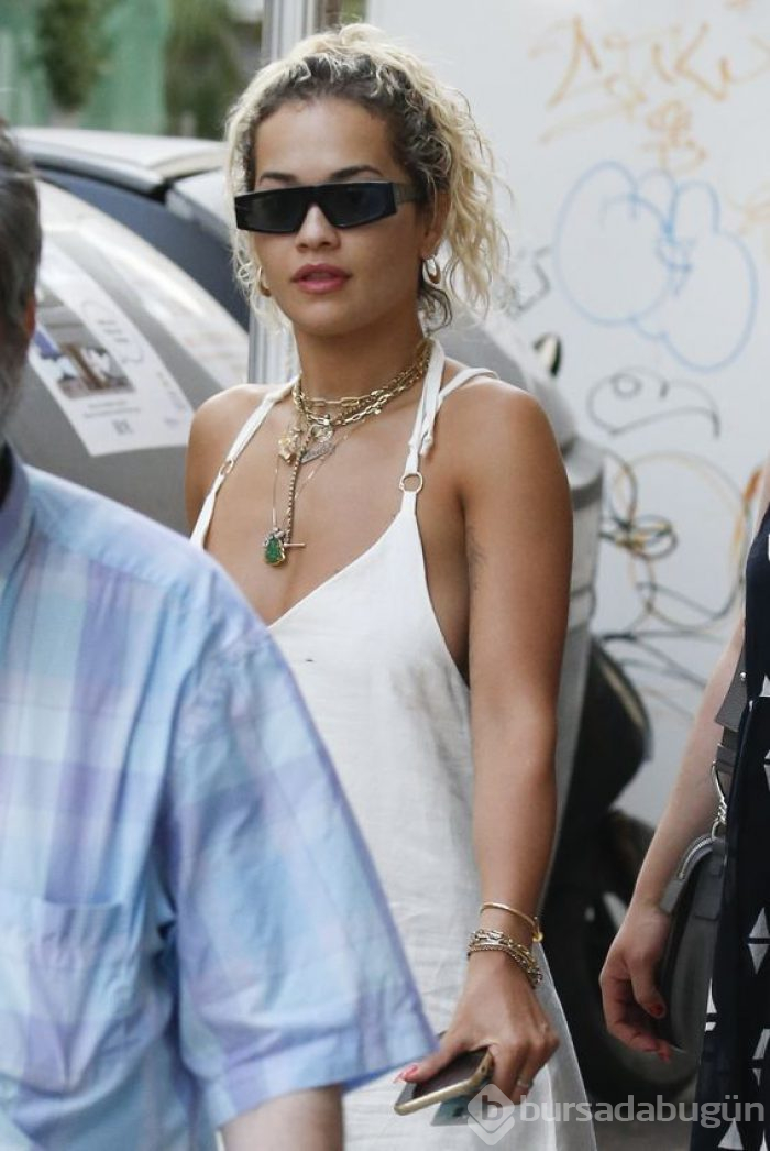 Rita Ora'nın Ibiza stili