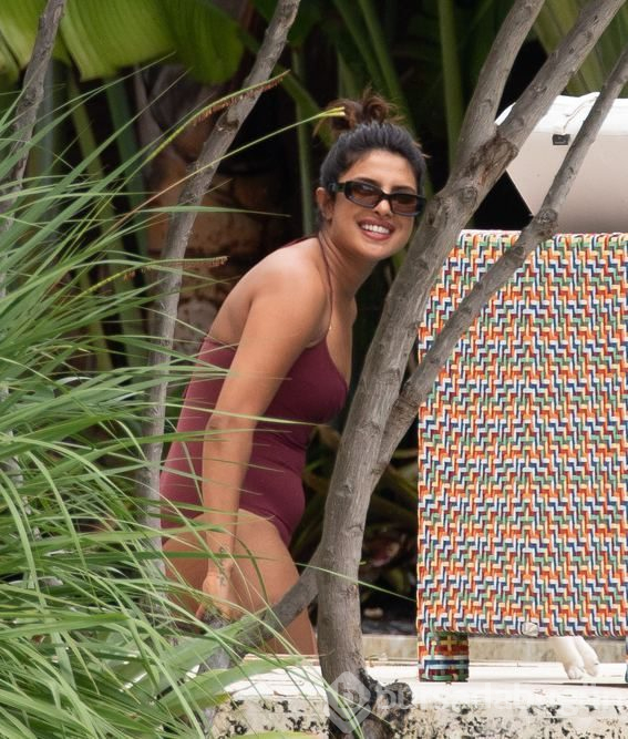 Ünlü eltiler Sophie Turner ve Priyanka Chopra tatilde!