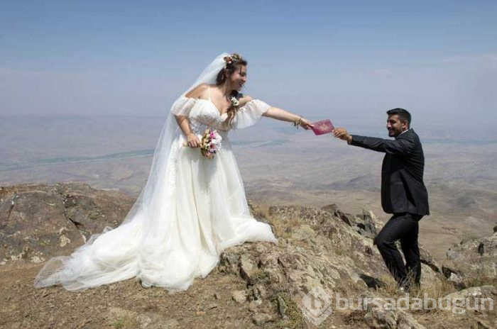 Dağ zirvesinde nikah töreni