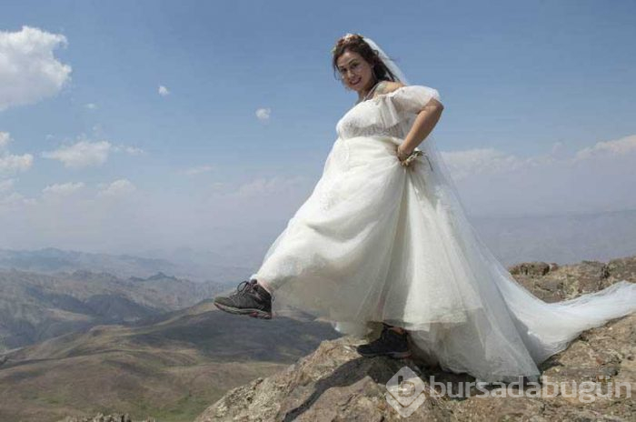 Dağ zirvesinde nikah töreni
