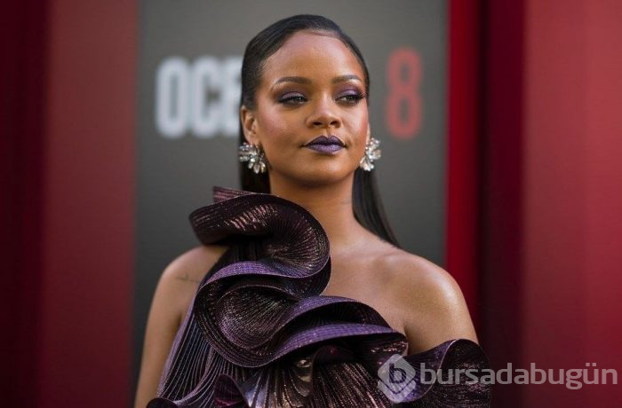 Rihanna'dan Donald Trump'a tepki: AK-47 almak vize almaktan daha kolay