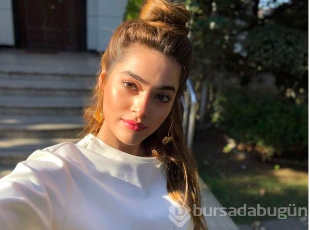 Zalim İstanbul'un Damla'sı leoparlı bikinisiyle plaja indi yıktı geçti..
