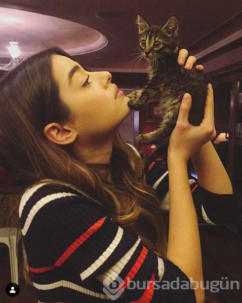 Zalim İstanbul'un Damla'sı leoparlı bikinisiyle plaja indi yıktı geçti..
