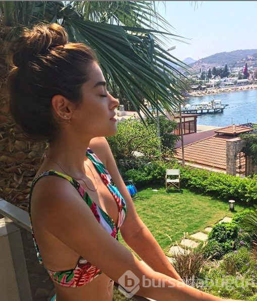 Zalim İstanbul'un Damla'sı leoparlı bikinisiyle plaja indi yıktı geçti..
