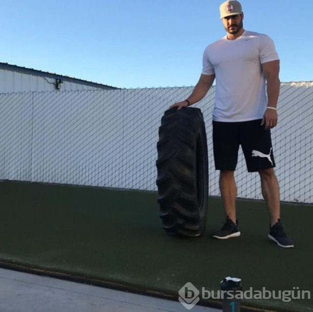 Sosyal medyayı sallayan dev adam...