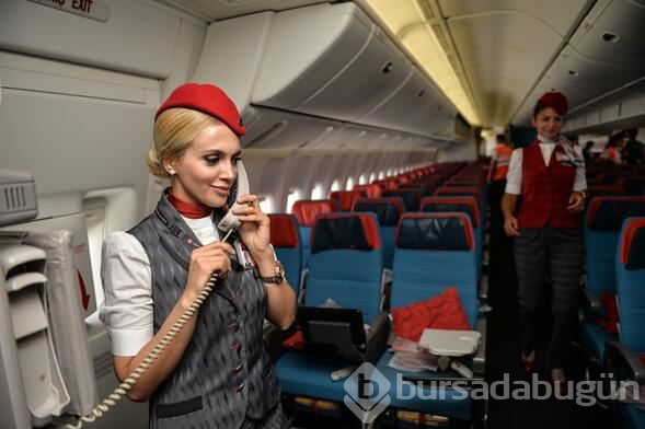 THY kabin ekipleri yeni üniformalarıyla göz kamaştırdı