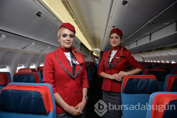 THY kabin ekipleri yeni üniformalarıyla göz kamaştırdı