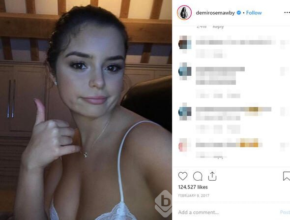 Demi Rose tatile doymadı...