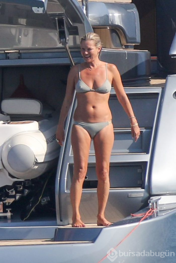 Kate Moss haftalığı 300 bin liralık yatta tatilde!