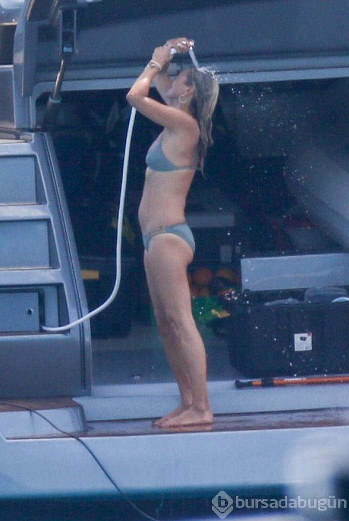 Kate Moss haftalığı 300 bin liralık yatta tatilde!