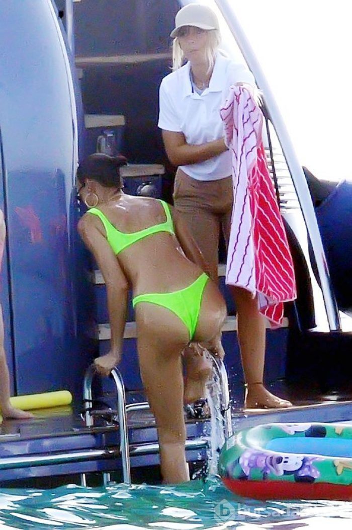 Irina Shayk kızıyla tatilde!