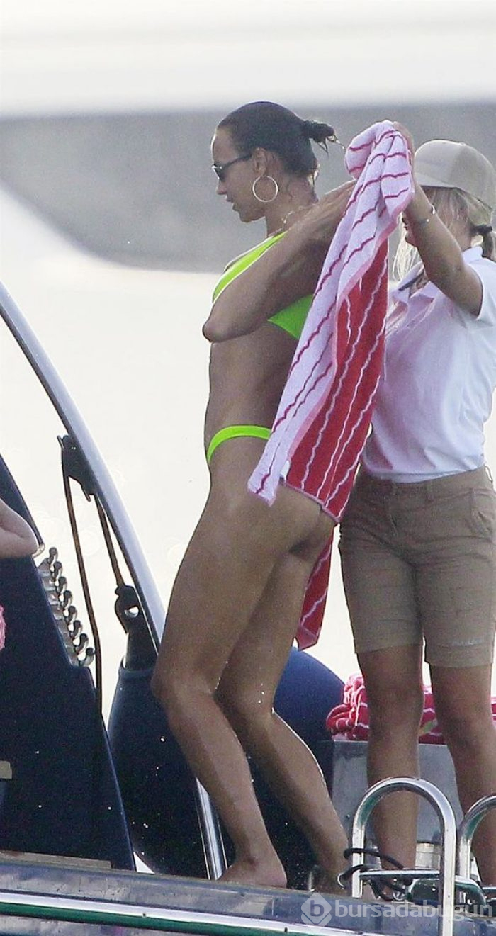 Irina Shayk kızıyla tatilde!