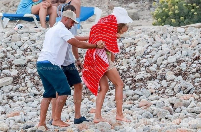 Irina Shayk için havlu önlemi