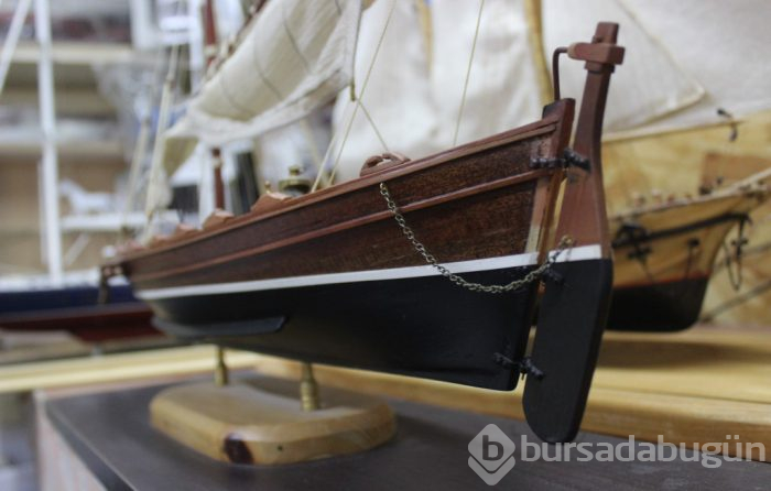 Bursa'da sularda yüzen gemilerin minyatürünü yapıyorlar!
