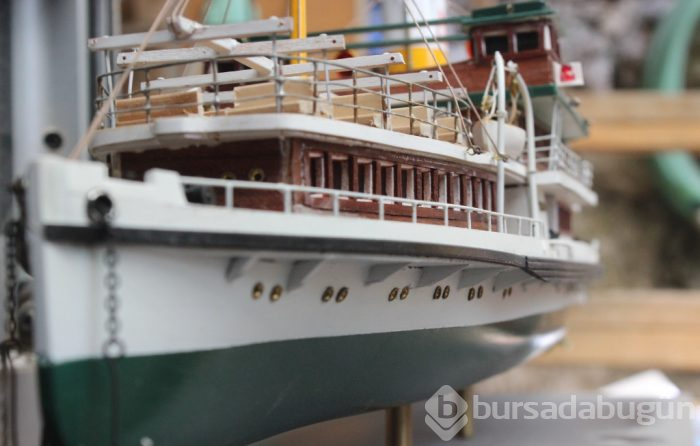 Bursa'da sularda yüzen gemilerin minyatürünü yapıyorlar!

