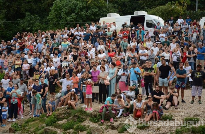 Mostar Köprüsü'nden atladılar! 453 yıllık gelenek...
