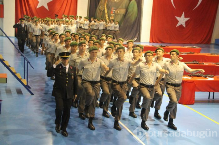 Bursa'da bedelli askerlerin yemin töreni...
