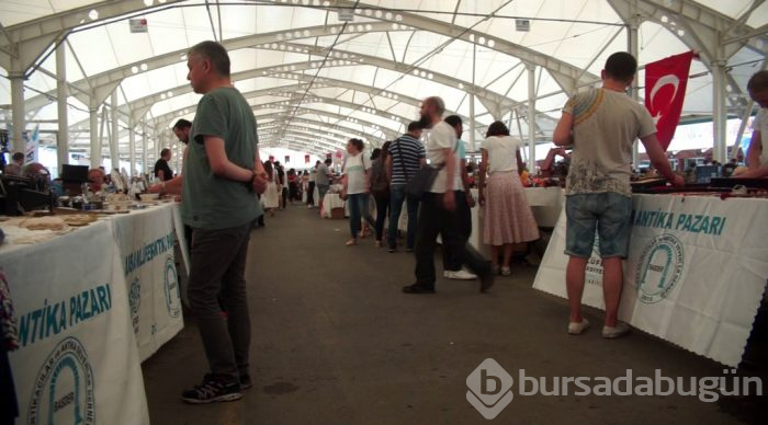 Bursa'daki Arap turistlerden antika pazarına yoğun ilgi!

