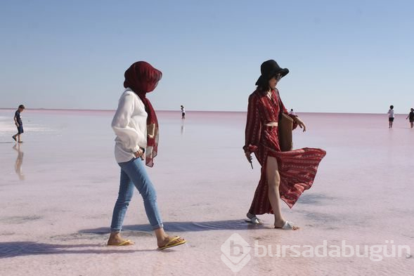 Tuz Gölü pembeye büründü! Sebebi bakın ne çıktı
