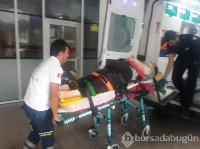 Bursa'da yağmurda 4 araç birbirine girdi: 18 yaralı	