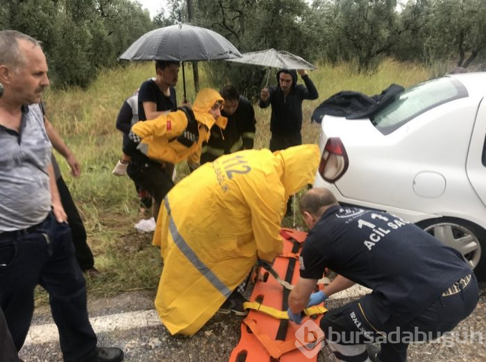 Bursa'da yağmurda 4 araç birbirine girdi: 18 yaralı	