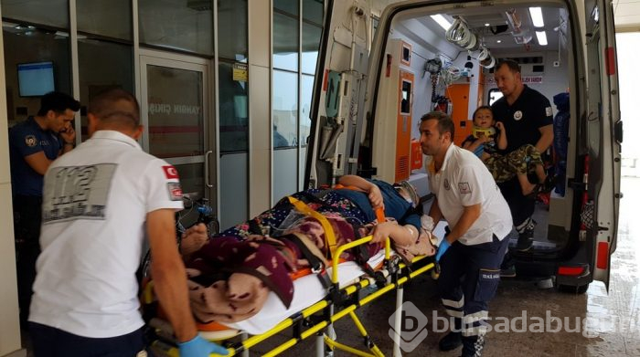 Bursa'da yağmurda 4 araç birbirine girdi: 18 yaralı	