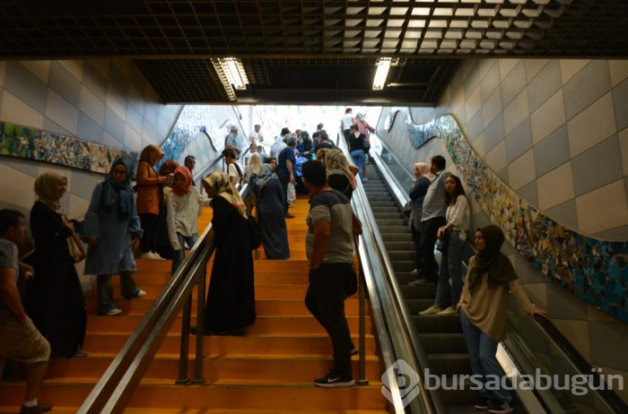 Bursa'yı yağmur ve fırtına vurdu...
