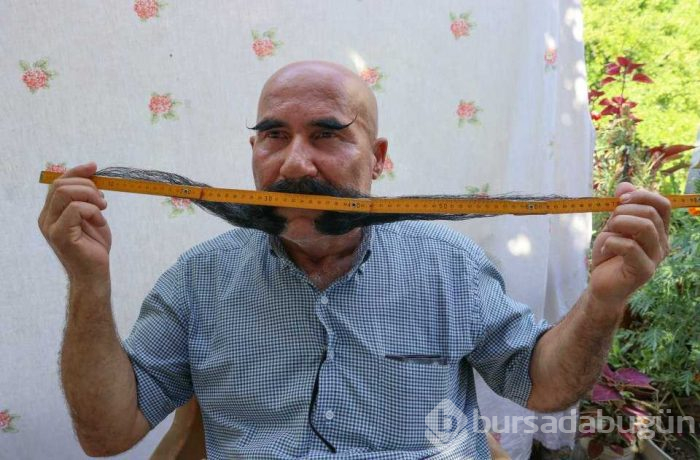 Bıyıklarına 20 yıldır gözü gibi bakıyorlar
