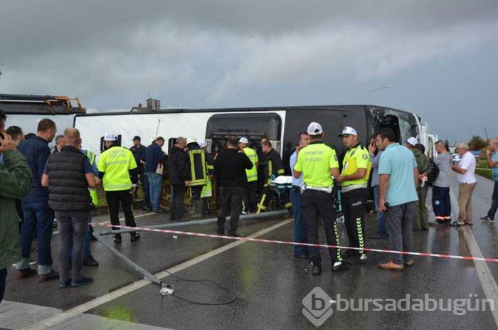Çanakkale'de yolcu otobüsü devrildi! Yaralılar var

