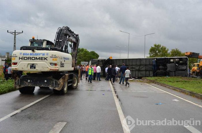 Çanakkale'de yolcu otobüsü devrildi! Yaralılar var
