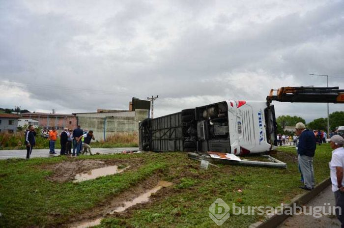 Çanakkale'de yolcu otobüsü devrildi! Yaralılar var
