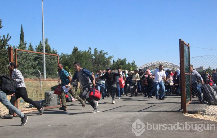 Suriyeliler ülkelerine koşarak gitti!
