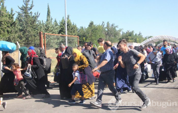 Suriyeliler ülkelerine koşarak gitti!
