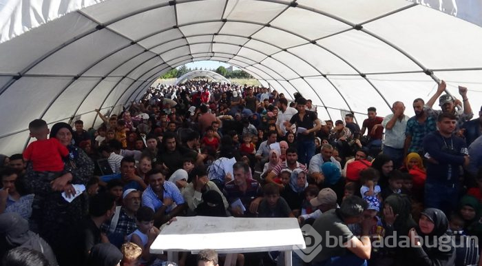 Suriyeliler ülkelerine koşarak gitti!

