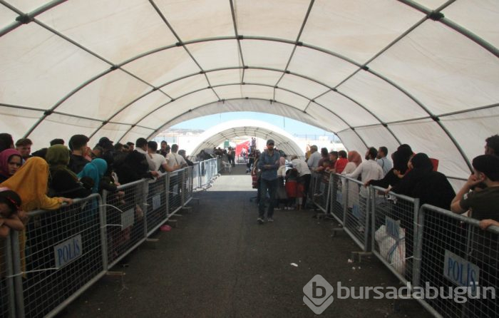 Suriyeliler ülkelerine koşarak gitti!
